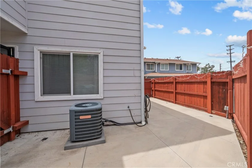 14552 Foothill photo 20