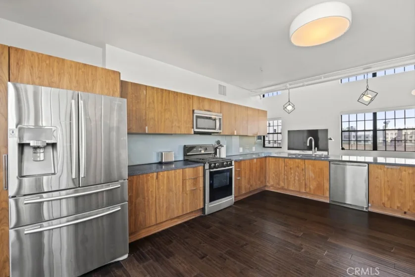746 S Los Angeles Street #1201 photo 3