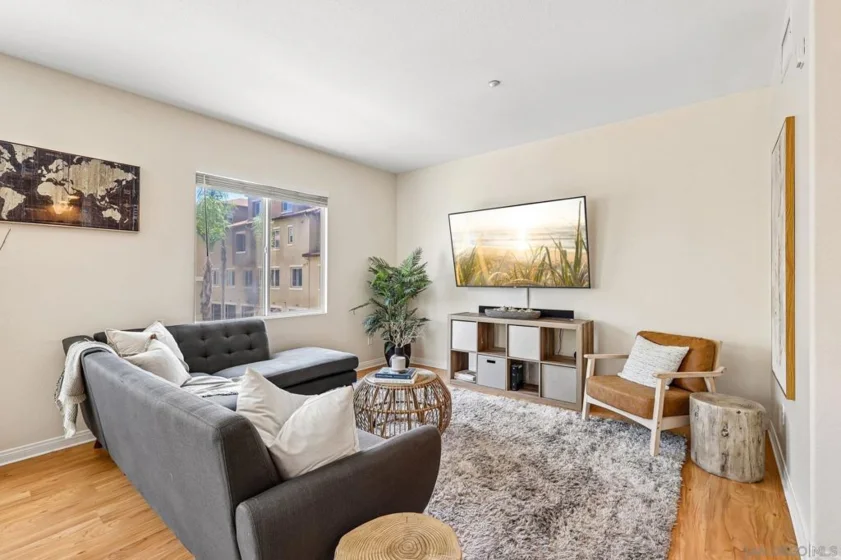 5444 Zeil Place photo 2