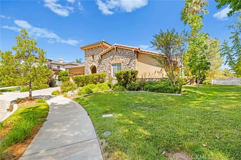 39894 Camden Court photo 74