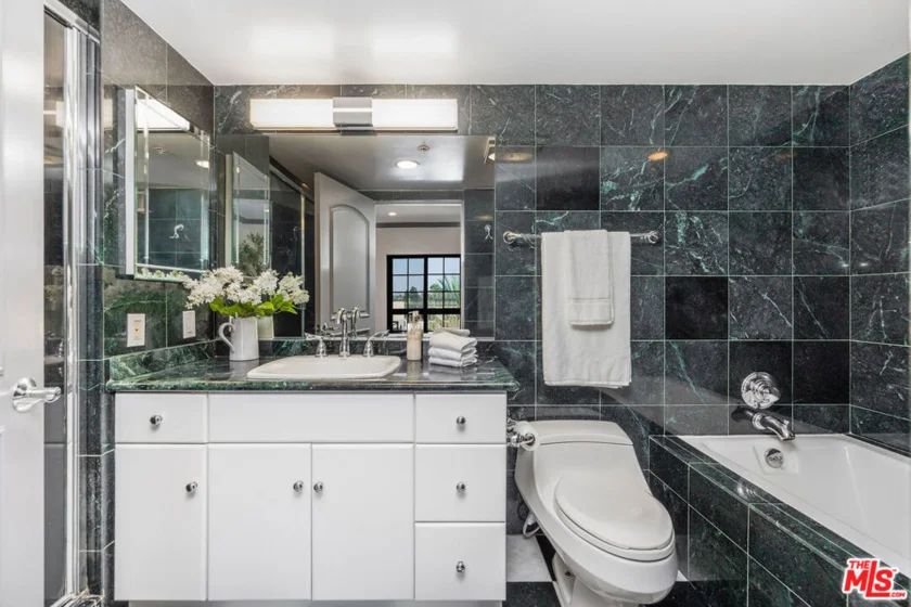851 N San Vicente Boulevard #304 photo 12