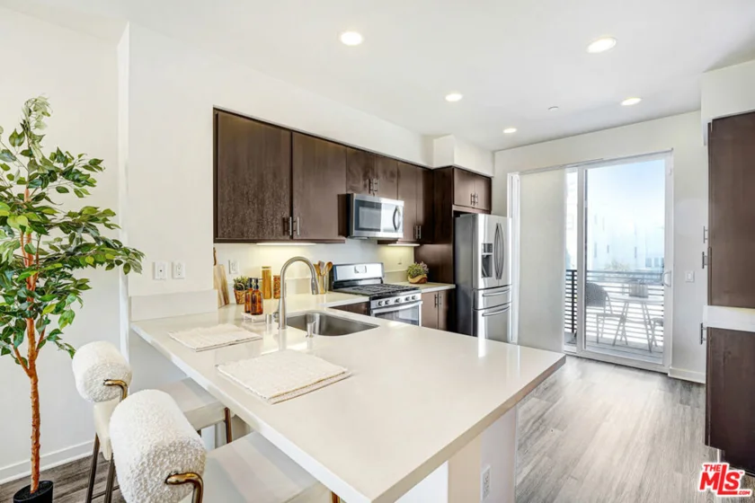 3945 Eagle Rock Boulevard #50 photo 10
