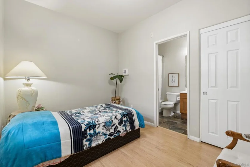 10505 Zenor #21 photo 15