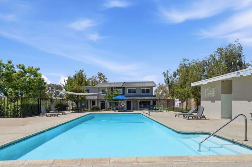 9416 Carlton Oaks Drive #B photo 21