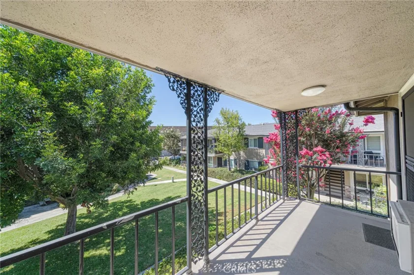 660 S Glassell Street #54 photo 17