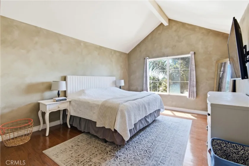 384 Redondo #401 photo 9