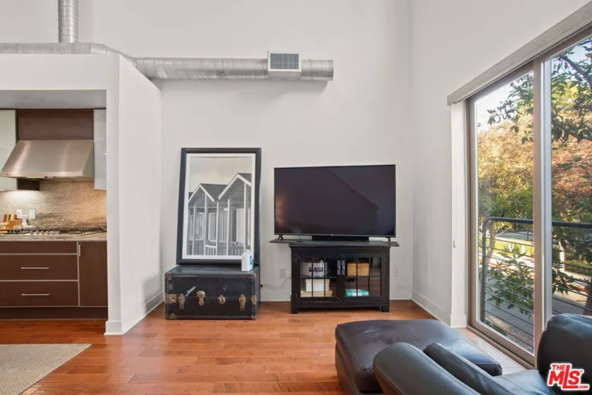 25 Delancy photo 8