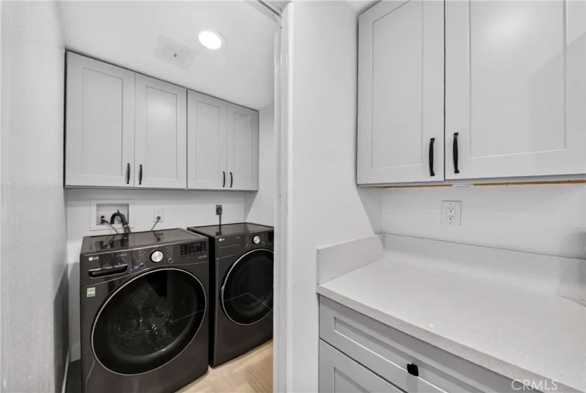 4657 Larwin photo 10