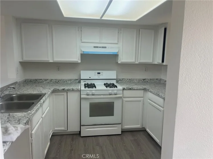 8812 Spring Canyon Drive photo 2