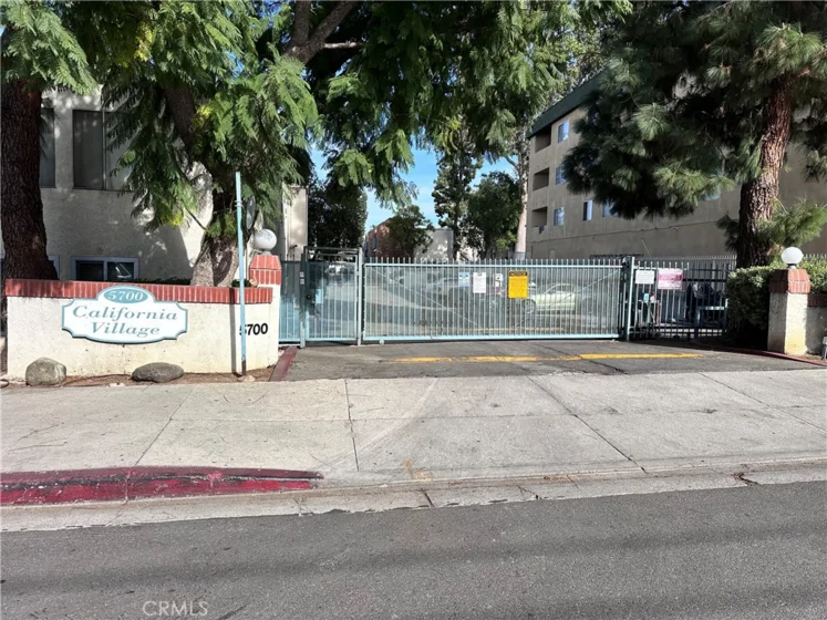 5700 Etiwanda #264 photo 34