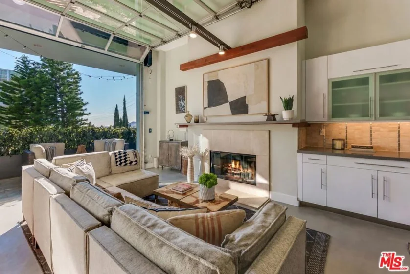 1152 N La Cienega Boulevard #201 photo 1