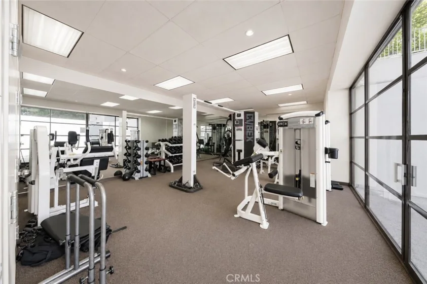 600 W 9th #811 photo 32