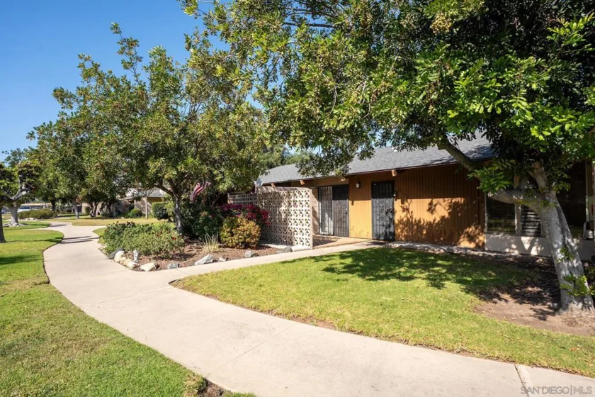 513 Shady Lane #B photo 41