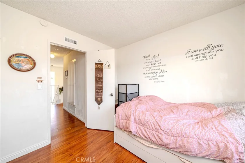 5539 Cajon photo 24