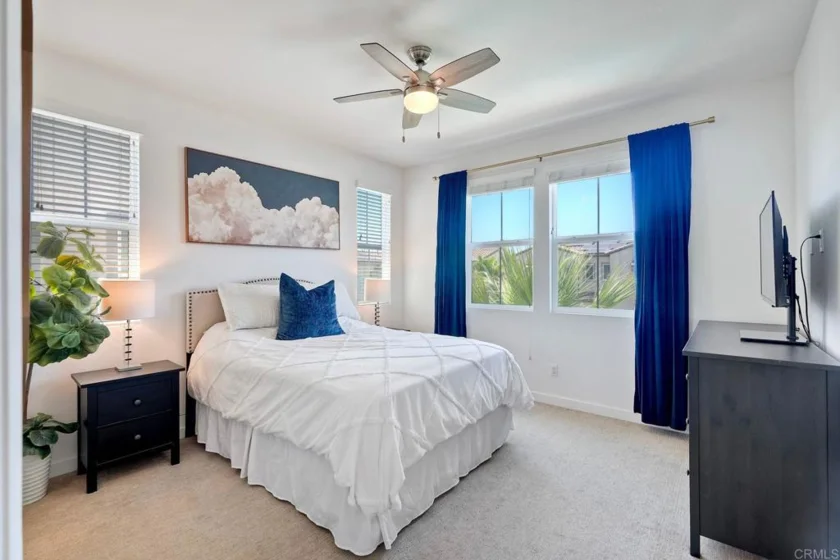 437 Carina Glen photo 13