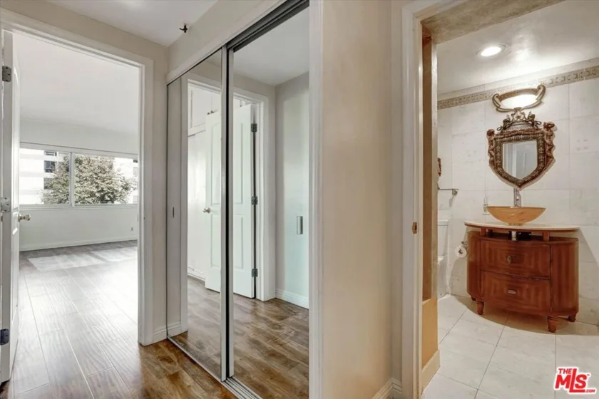 10450 Wilshire Boulevard #4F photo 12