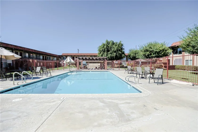 1400 W Warner photo 33