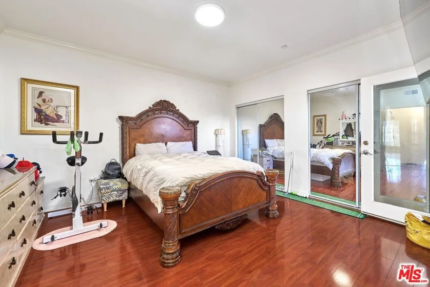 1025 Dewey Avenue #202 photo 4