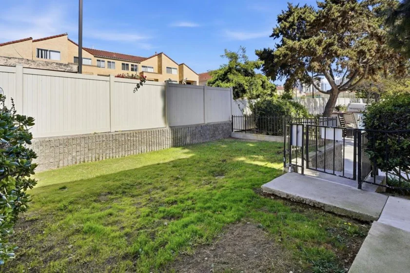 8324 Regents Road #1M photo 33