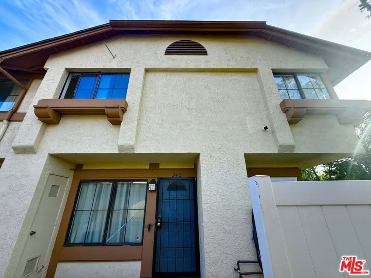 2351 Sutter Way #242 photo 1
