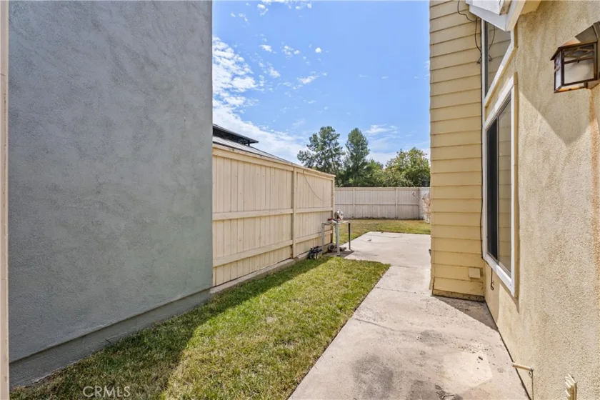 21605 Fernbrook photo 44