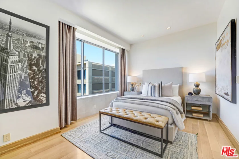 10724 Wilshire Boulevard #1607 photo 26