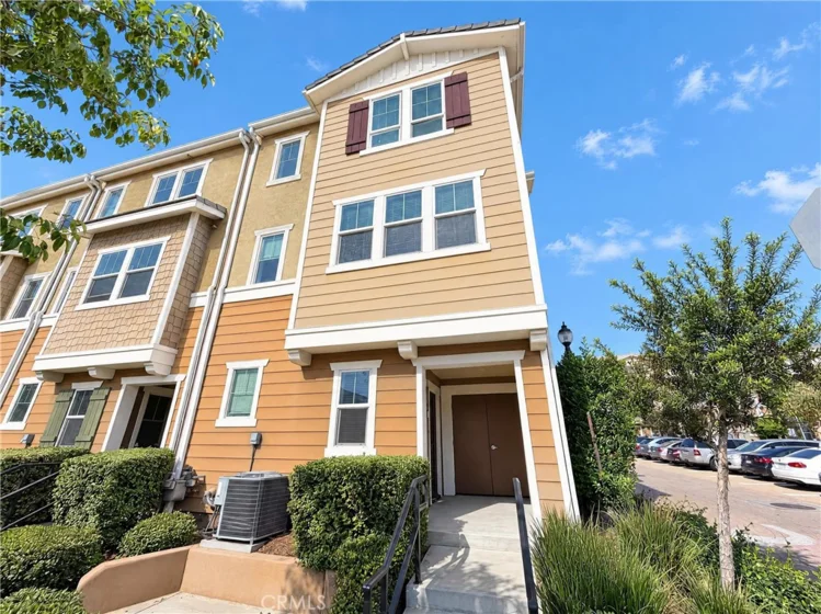 14114 W Pine photo 1