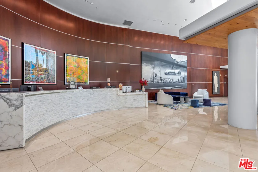 13700 Marina Pointe Drive #630 photo 27