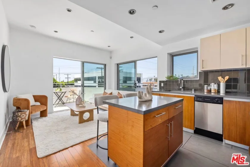 1700 Sawtelle Boulevard #321 photo 1