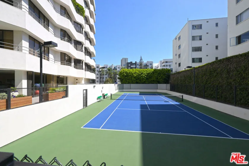 10601 Wilshire Boulevard #1404 photo 60