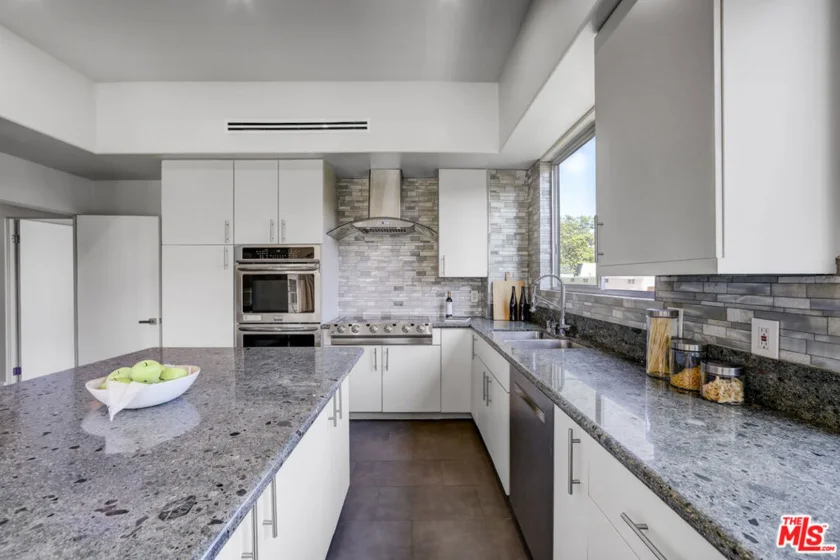 339 N Palm Drive #201 photo 13
