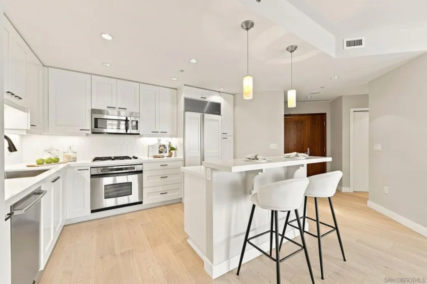 700 W Harbor Drive #1805 photo 6