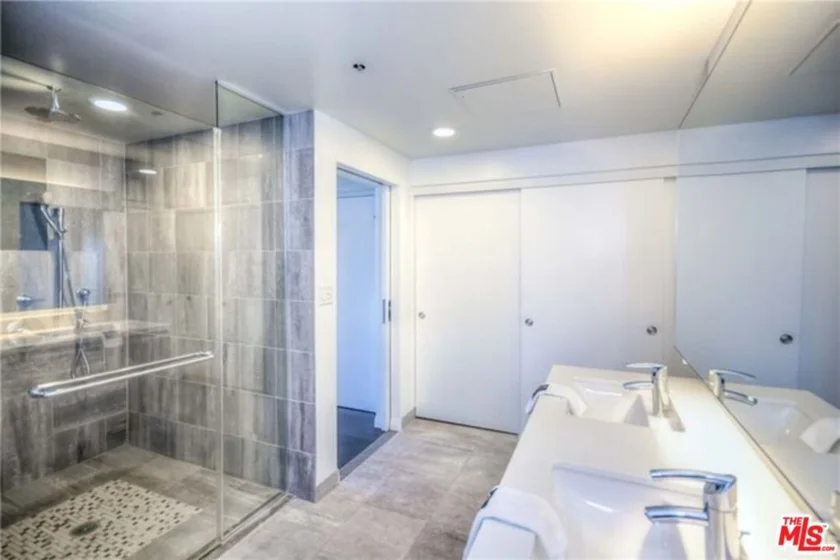 3785 Wilshire Boulevard #908 photo 11