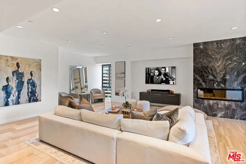 10445 Wilshire Boulevard #1905 photo 7