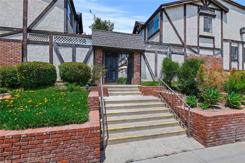 20737 Roscoe Boulevard #703 photo 1
