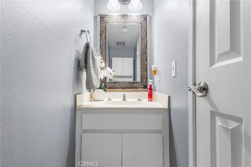 1381 S Walnut #2105 photo 16