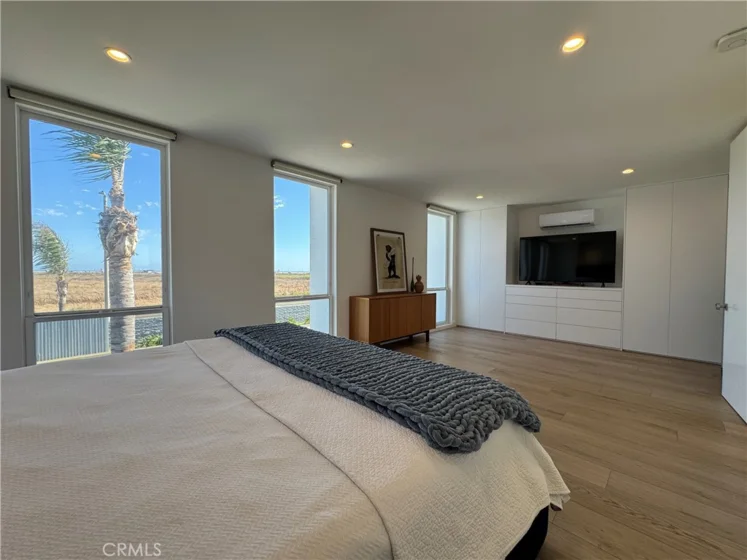 3981 Warner Avenue photo 49