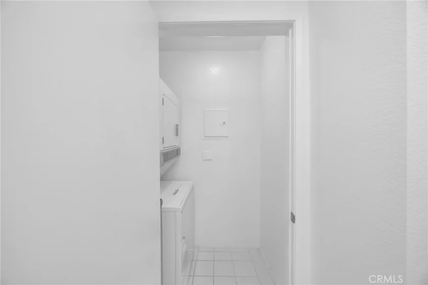 290 Villa Point Drive photo 17