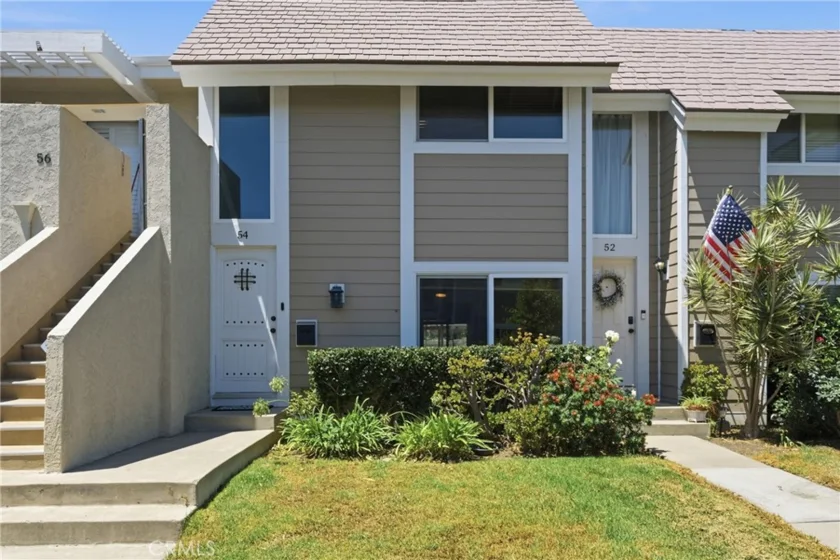 54 Oval Road photo 2
