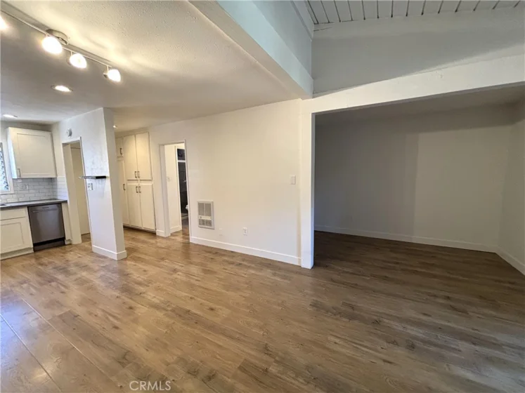 1030 W Macarthur Boulevard #38 photo 24