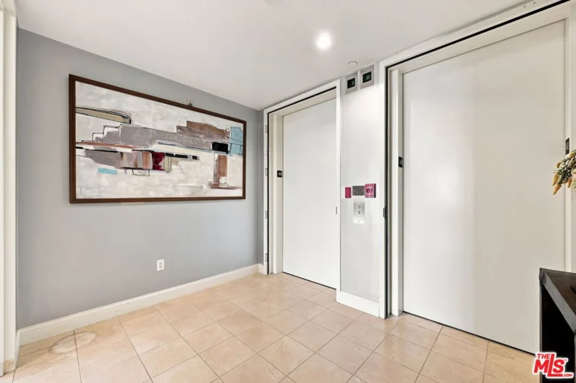 10800 Wilshire Boulevard #403 photo 9