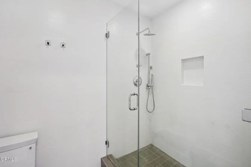 121 S Hope Street #408 photo 9
