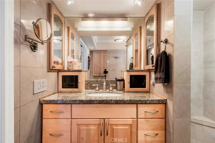 3811 E Livingston Drive #1 photo 20