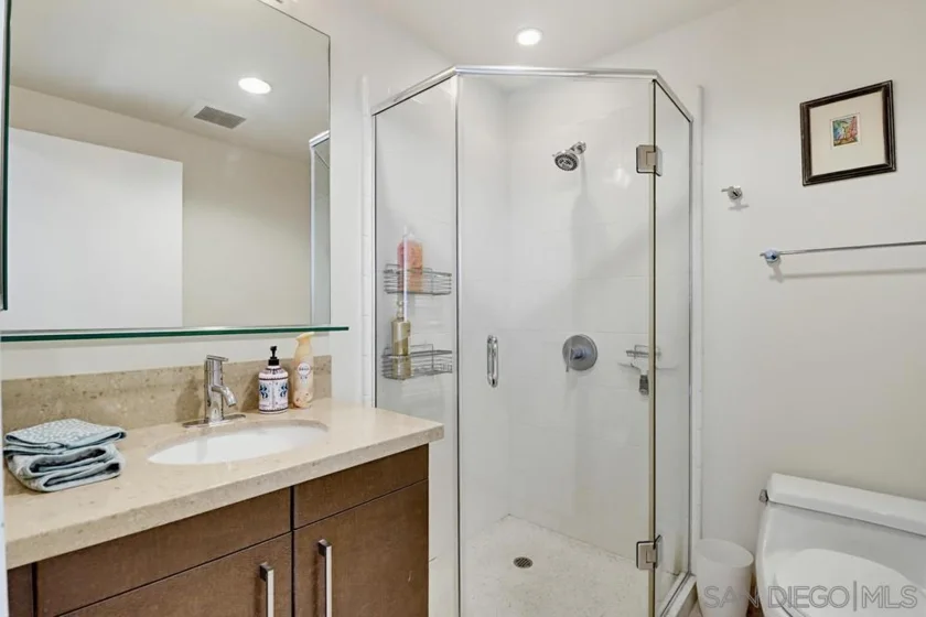 321 10th Avenue #512 photo 16