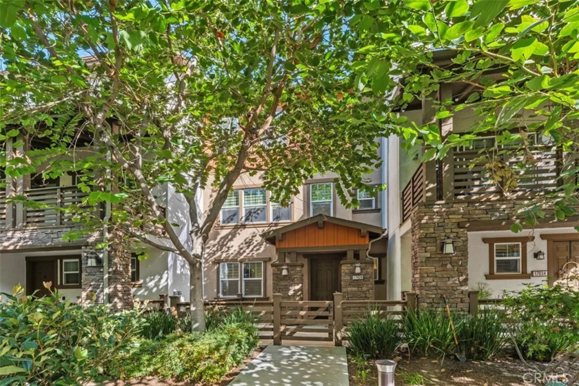 17028 Liberty Way photo 3