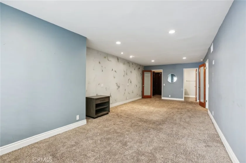 1121 N Olive Drive #211 photo 17