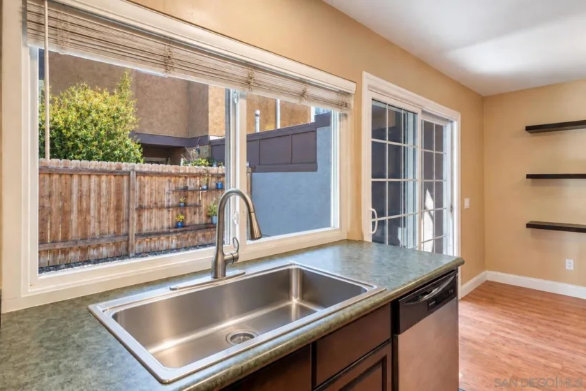 310 Sun Court photo 8
