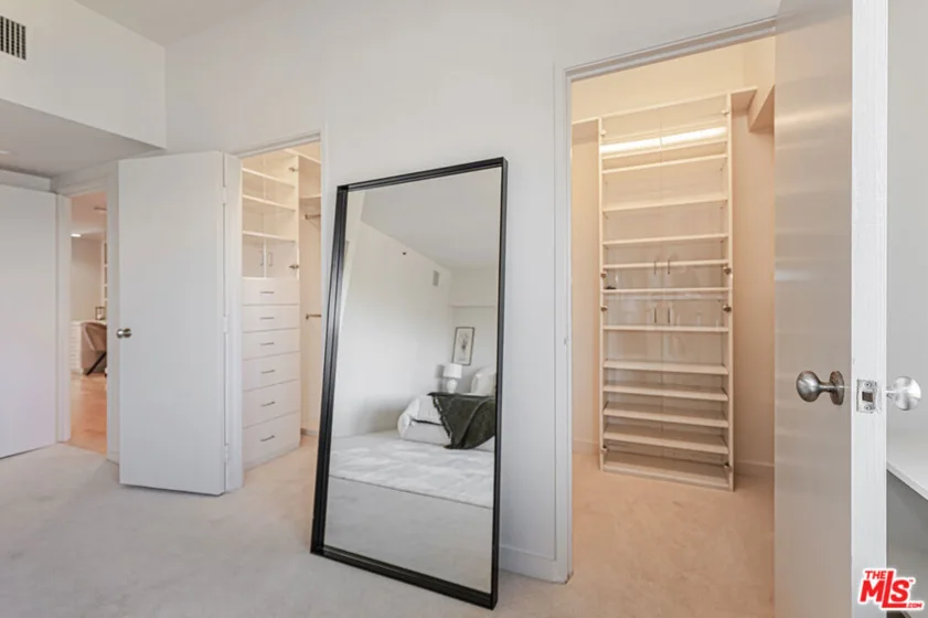 10445 Wilshire Boulevard #1402 photo 20