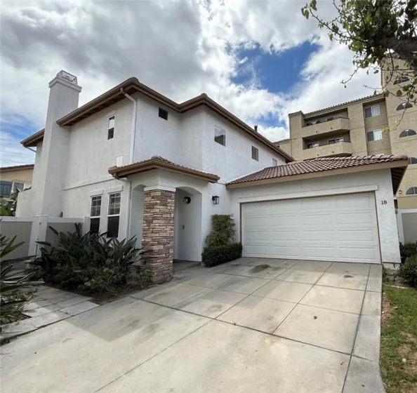 18 Redwood Court photo 1