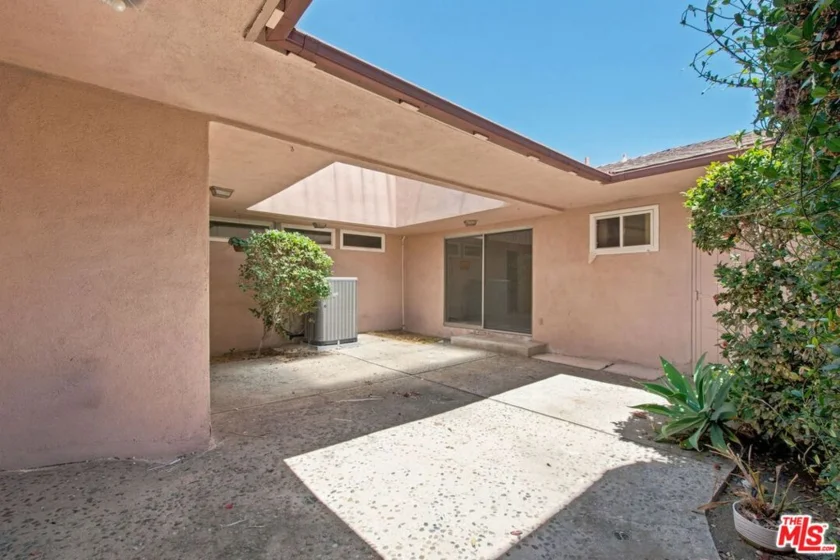5452 W 57th Street photo 21
